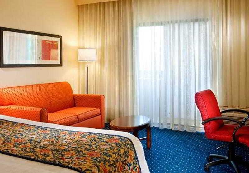Courtyard By Marriott Dallas Northwest Rum bild